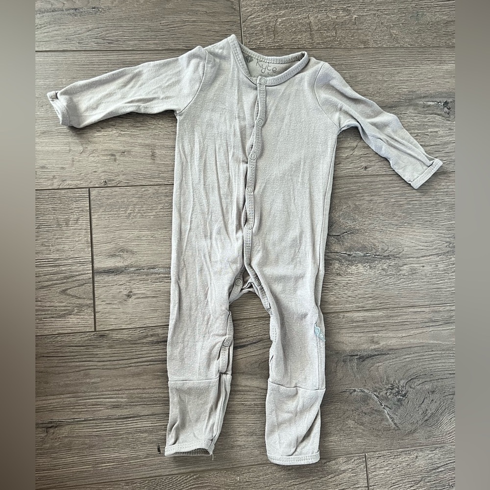 0-3 Clay Kyte Baby Romper